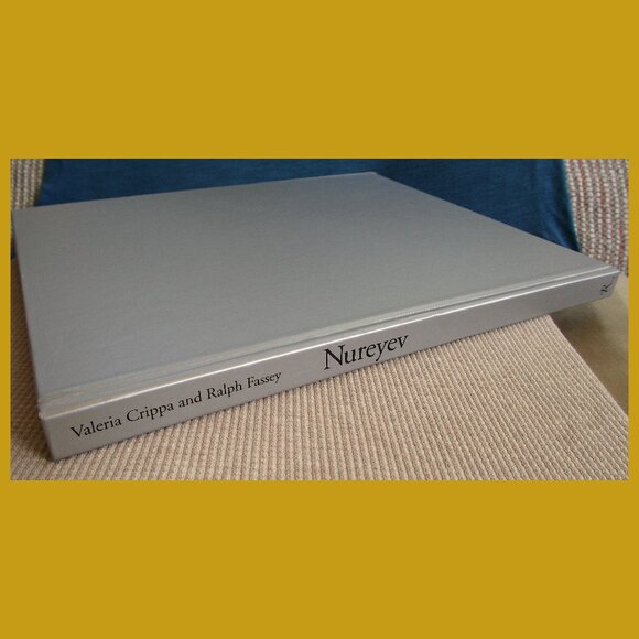 Book: Nureyev, by Valeria Crippa and Ralph Fassey - Picture 16 of 16